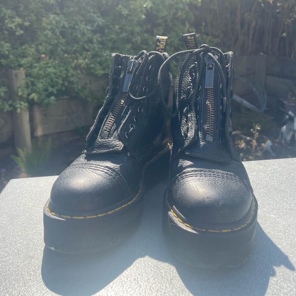 Dr. martins Sinclair Milled Napa Leather Platform Boots - Black